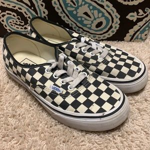 Checkered Vans - Unisex